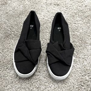 New - H&M black slip ons - size US 6